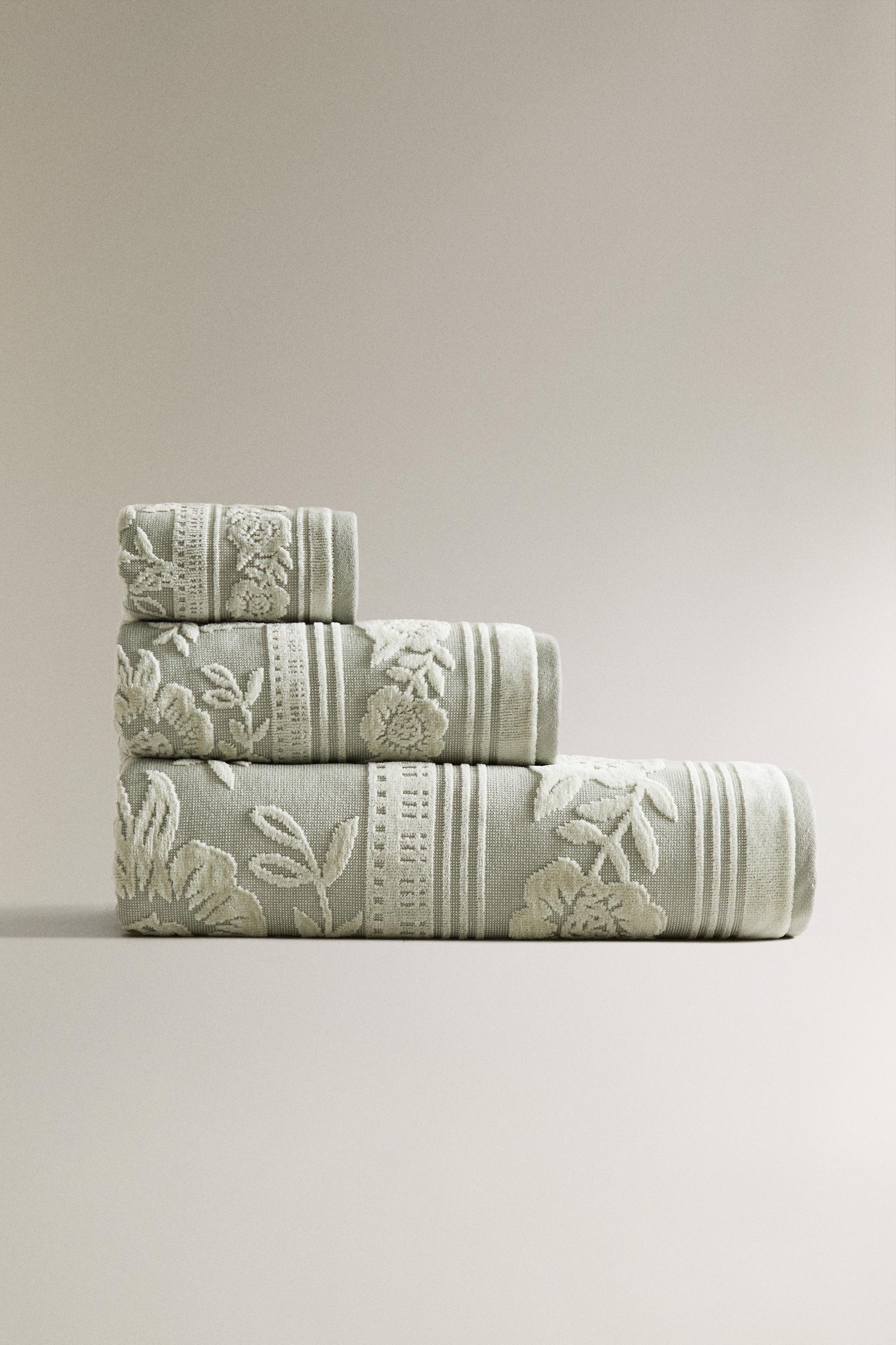 SERVIETTE DE BAIN JACQUARD VELOURS